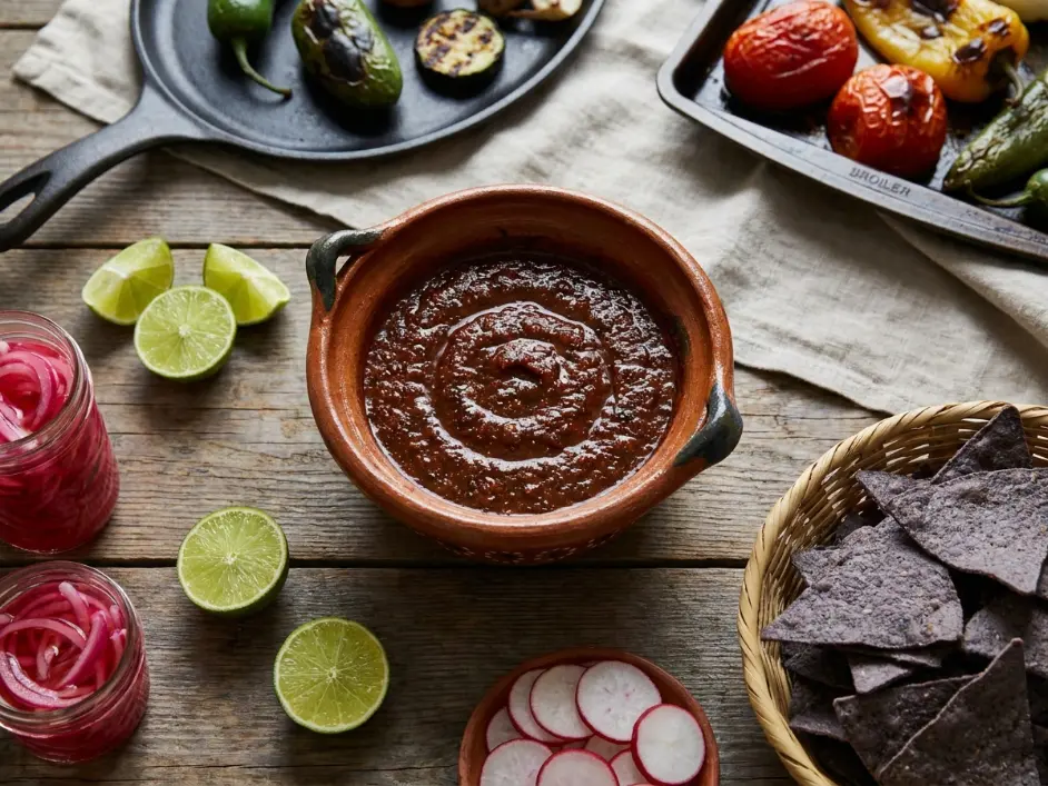 Ultimate Restaurant-Style Salsa Roja